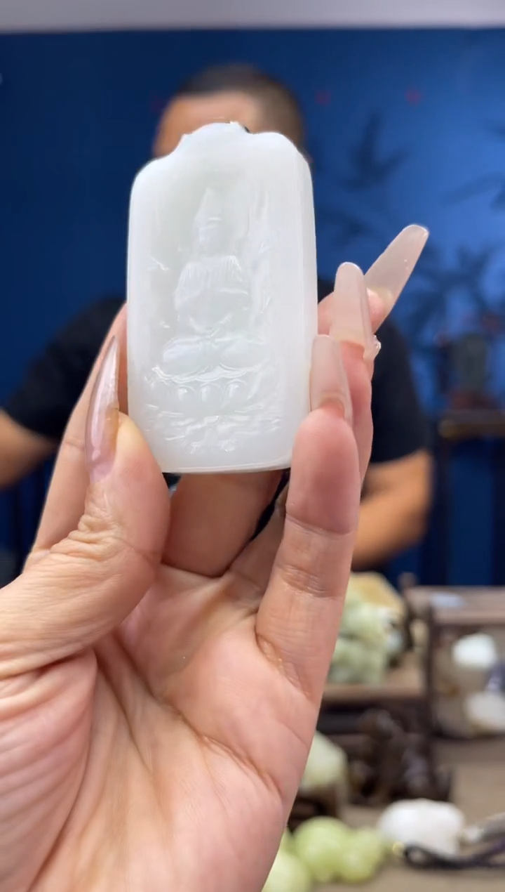 和田玉未镶嵌颈饰1