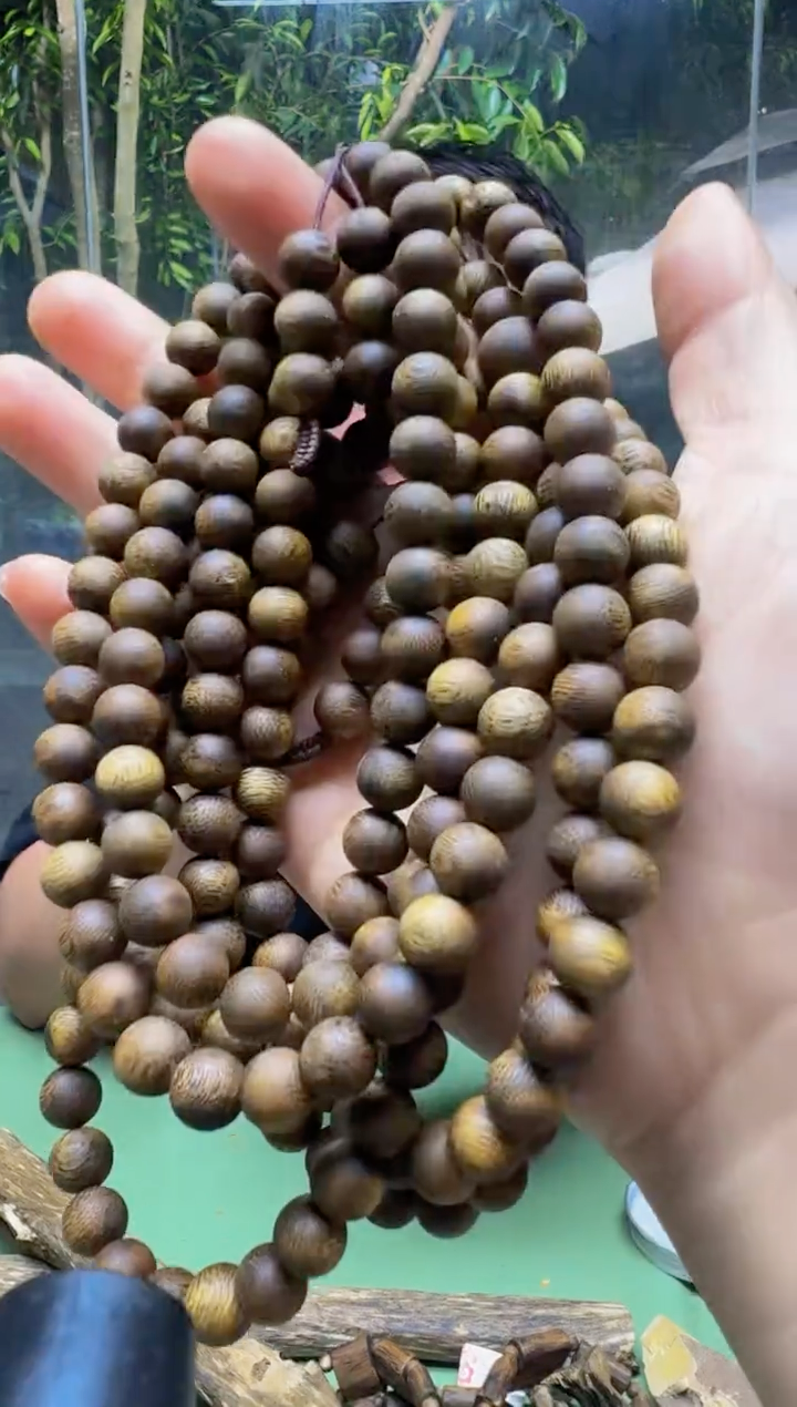 沉香碎屑沉香➕乌身圆珠多圈0.8多样性发1