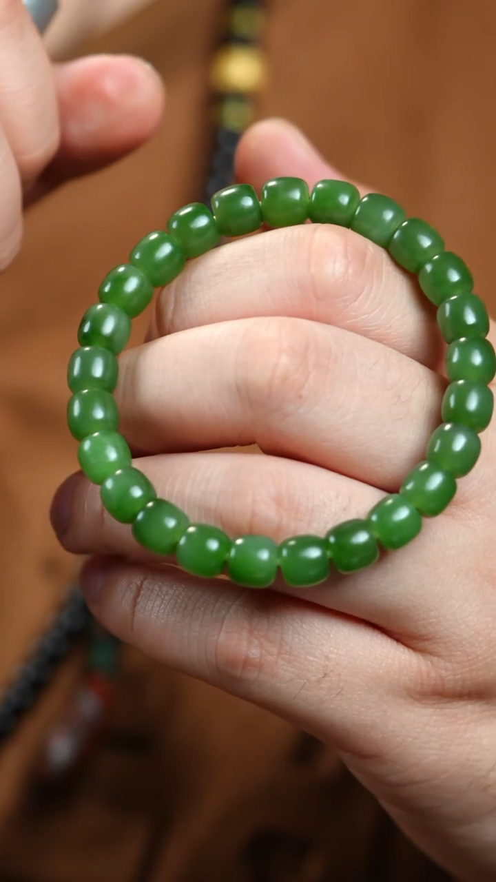 【闪购商品】和田玉手链未镶嵌8.5mm碧玉俄料无黑点