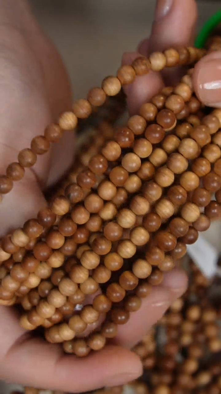 【闪购商品】檀香木手串/手链老山檀香0.6多圈108颗多样式发其一