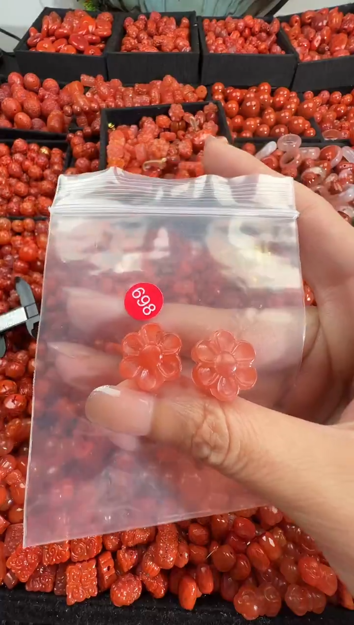 颈饰未镶嵌南红玛瑙1