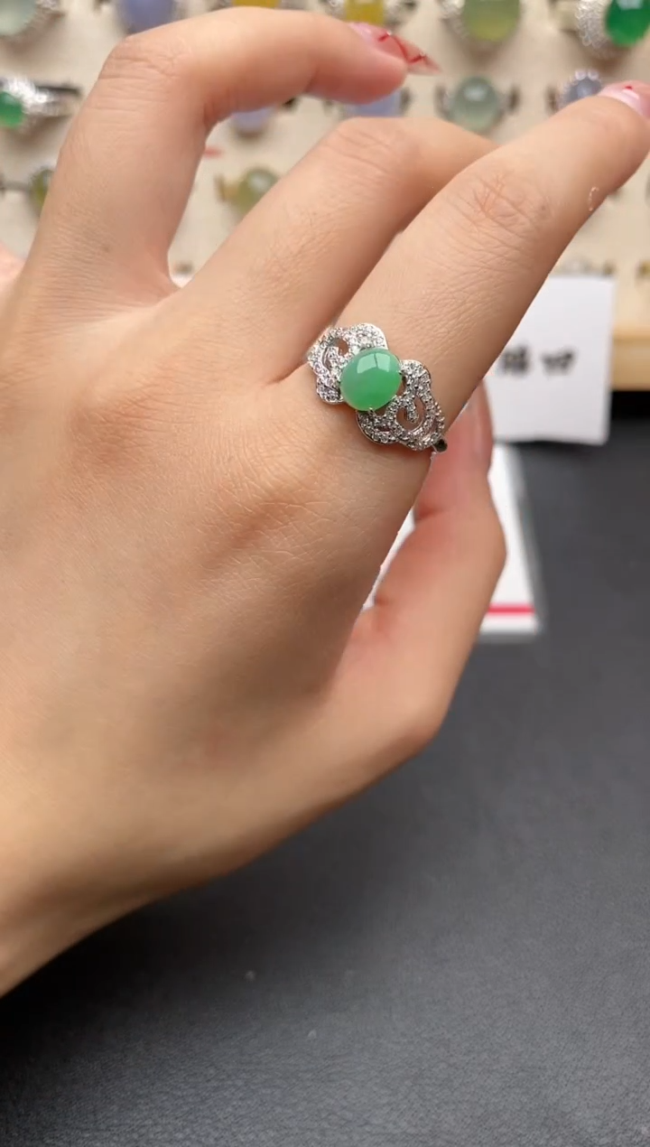 【闪购商品】翡翠戒指银S925镶嵌一物一证一礼盒