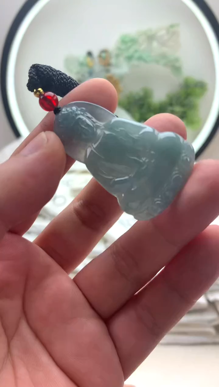 颈饰未镶嵌翡翠观音