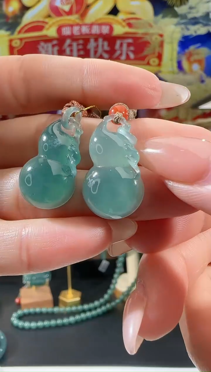 【闪购商品】翡翠吊坠(不含链)未镶嵌葫芦多样性发一