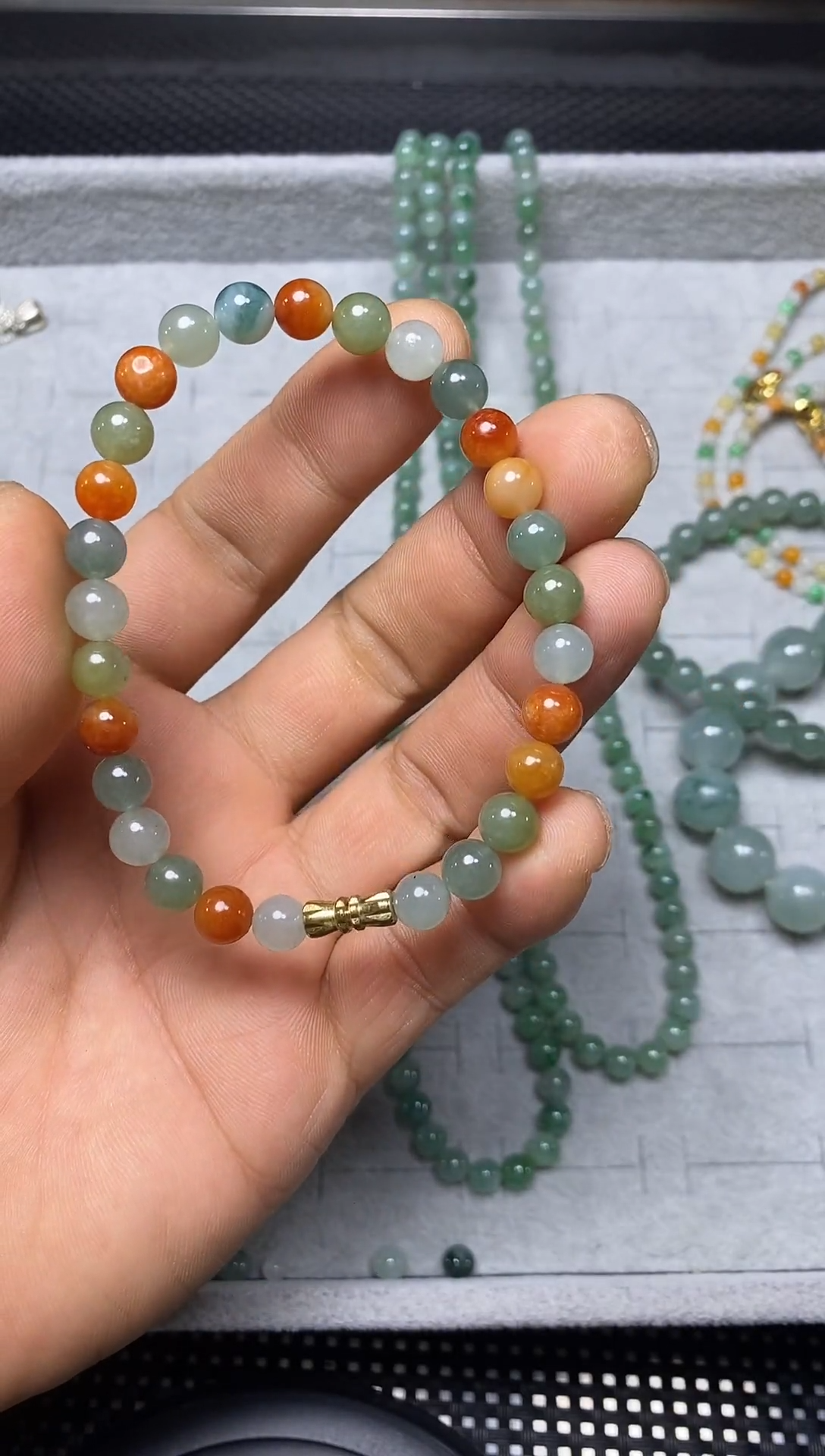 未镶嵌定制翡翠手串