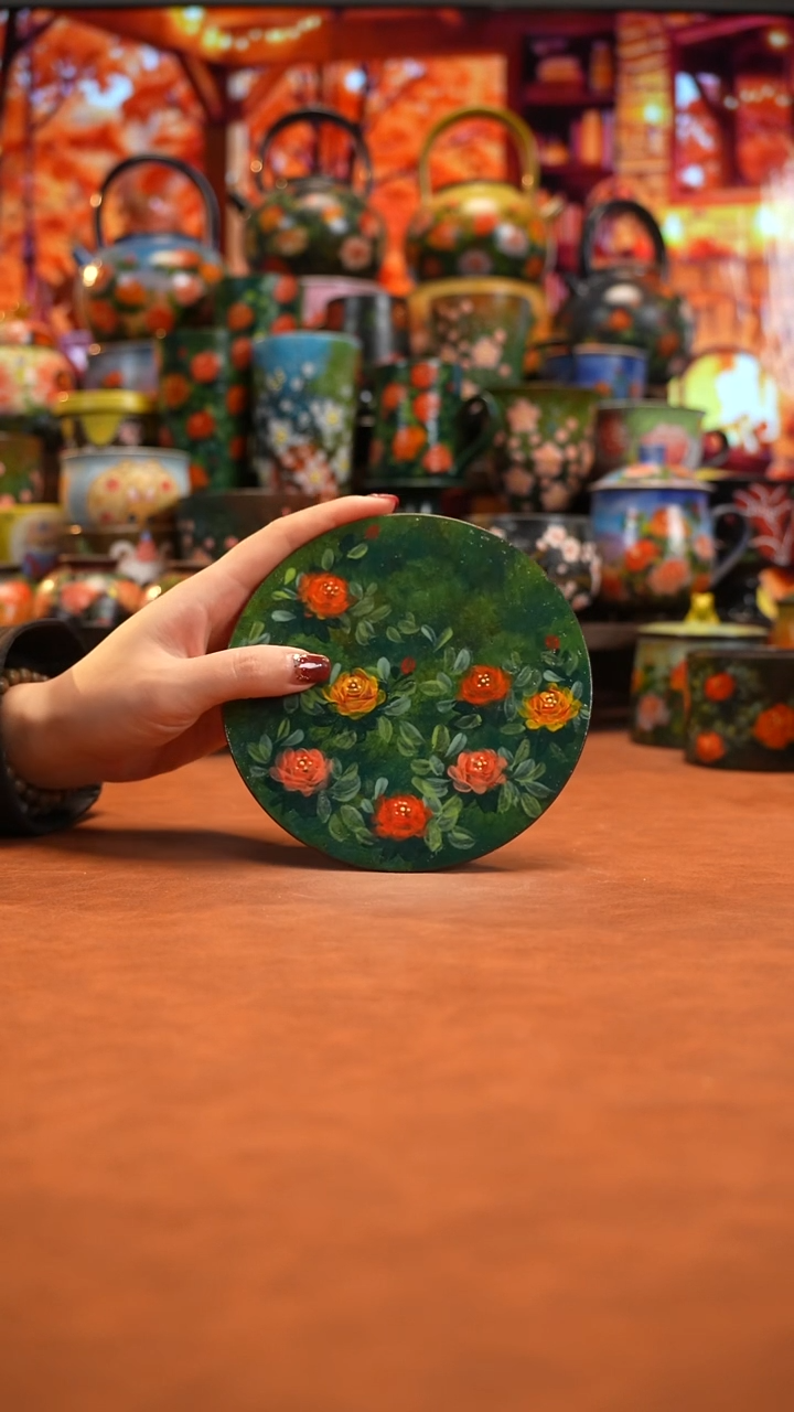 油画    釉下彩   碟子