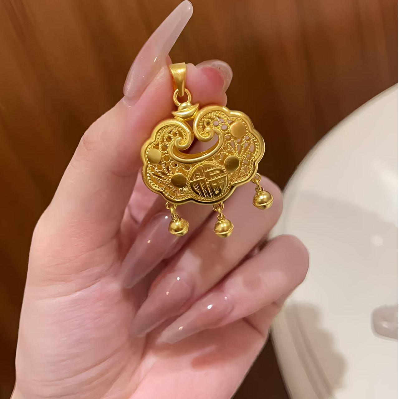 吊坠足银 经典传承祥云足银镀金平安锁吊坠不掉色镂空铃铛项链