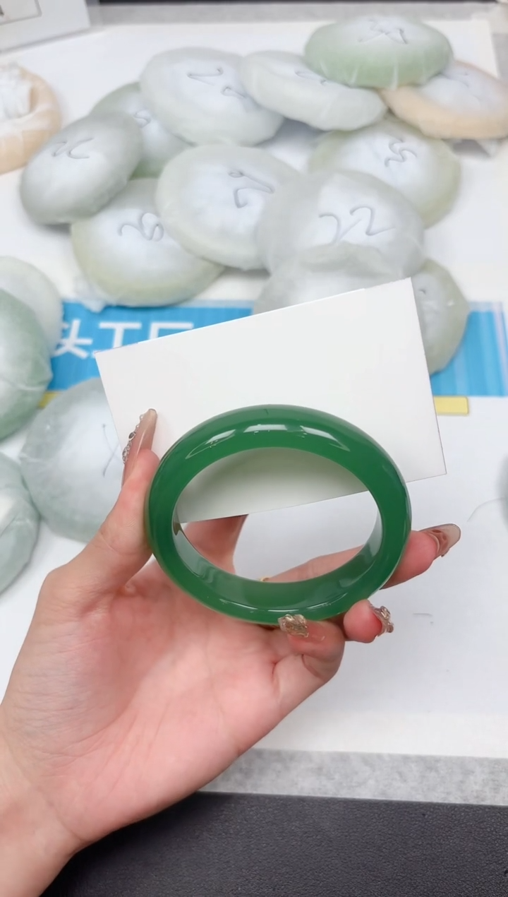 石英质玉手镯未镶嵌348-56.4