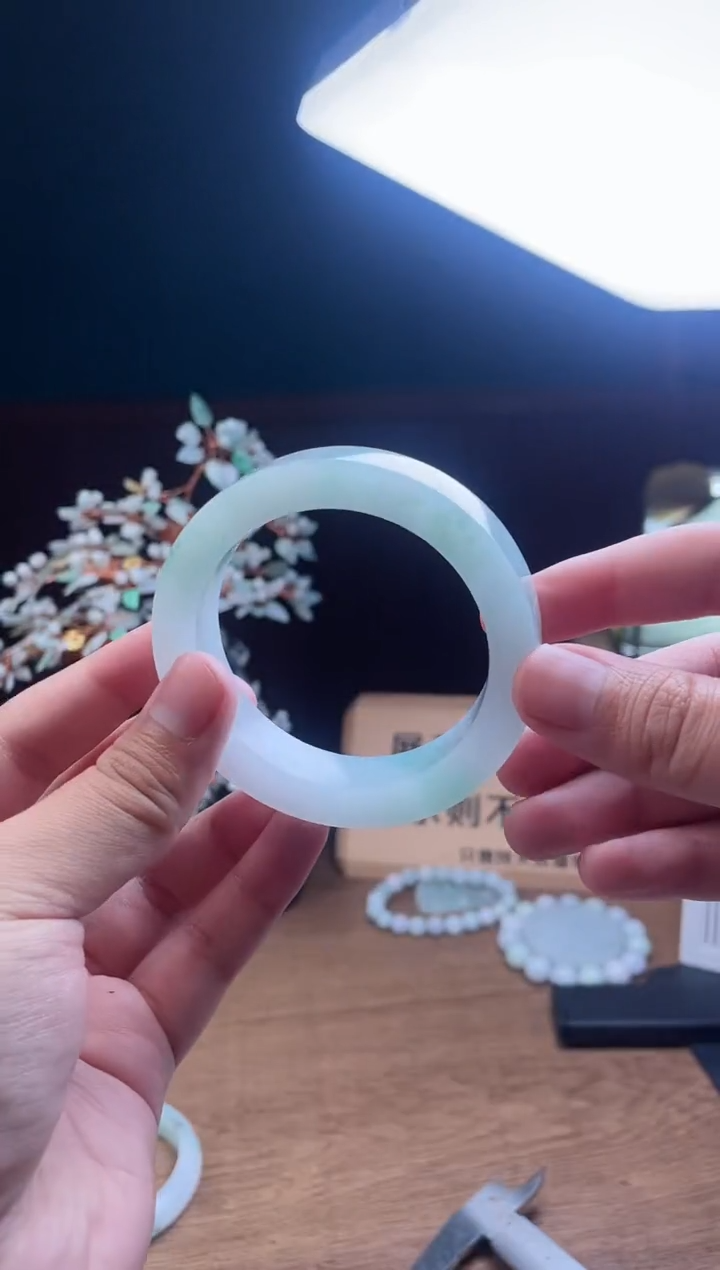 【闪购商品】定制翡翠手镯未镶嵌定制