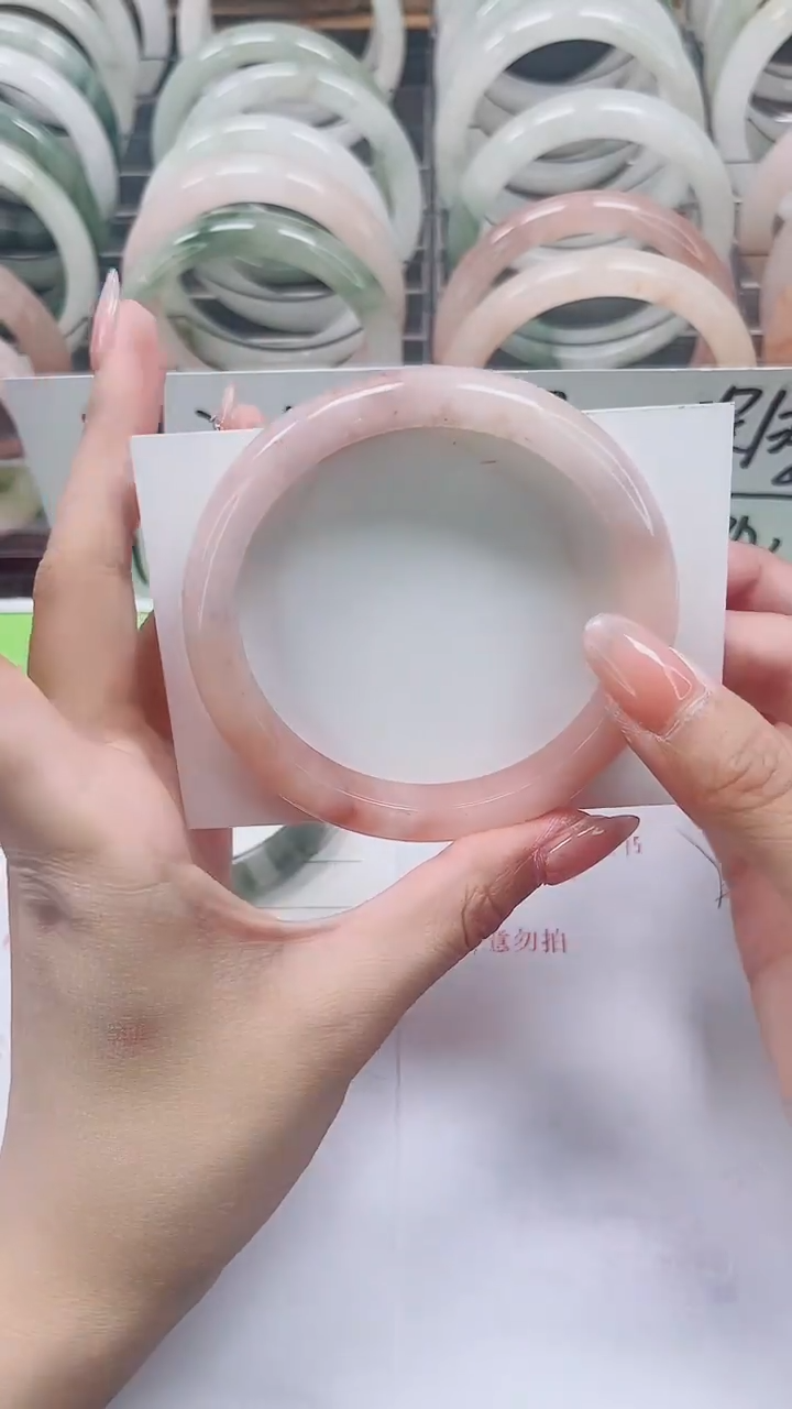 【闪购商品】石英质玉手镯未镶嵌A237-62/63