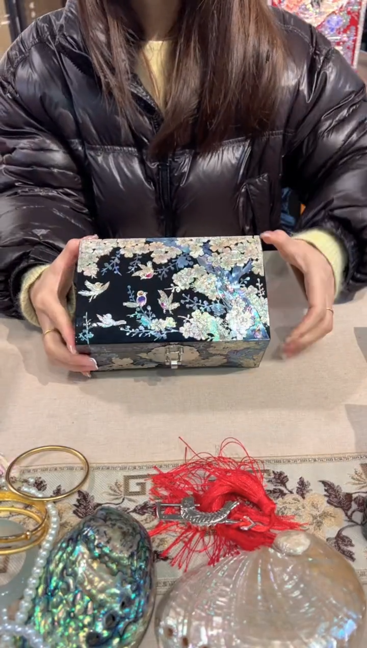 【闪购商品】鱼锁绒布底·弘贝雅螺钿漆器文化馆