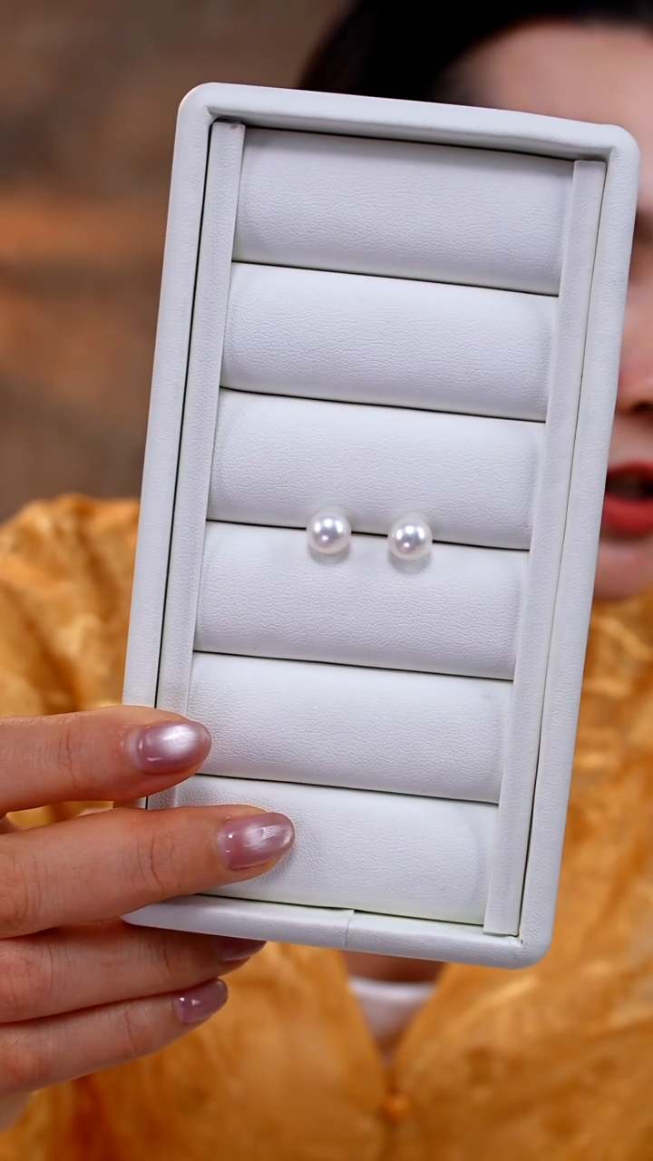 18K金镶嵌耳钉海水珍珠Akoya7-8mm