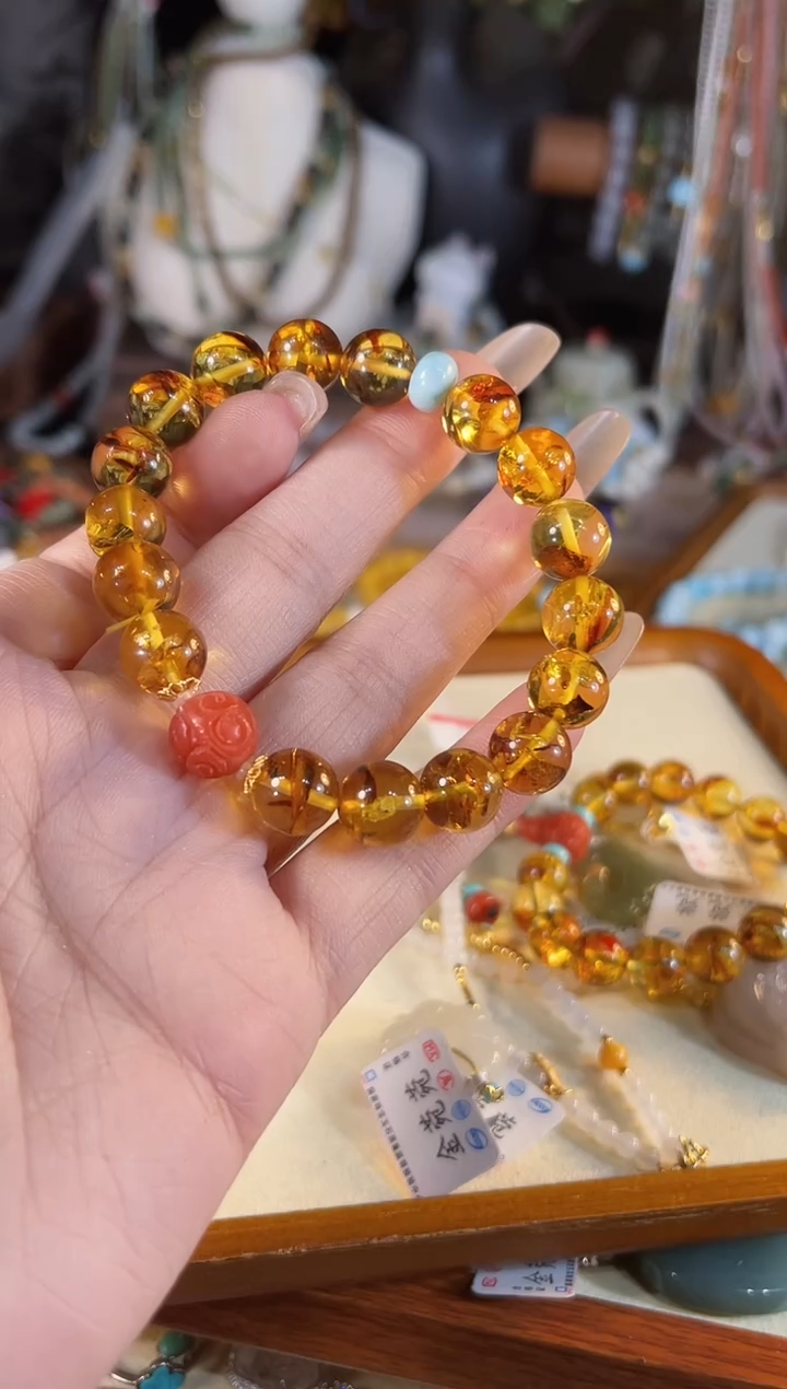 【闪购商品】琥珀（花珀）手链未镶嵌多样性发货其一