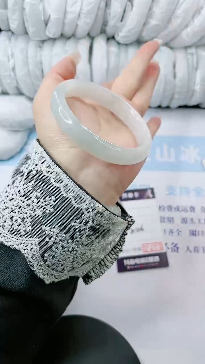 【闪购商品】石英质玉手镯未镶嵌多样性发货A506