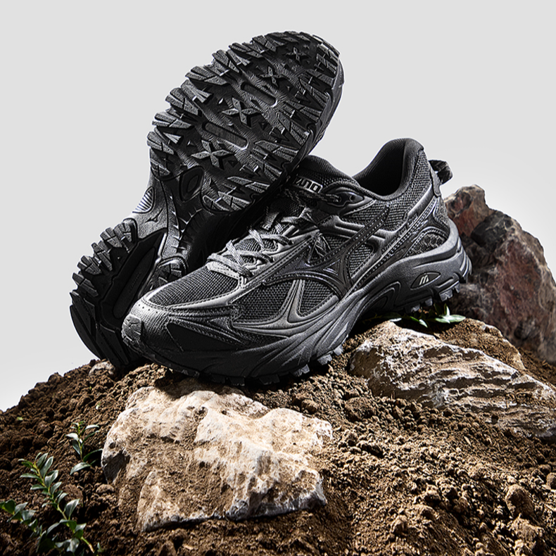 Mizuno美津浓秋冬版男女休闲慢跑鞋MIZUNO FIYI TL V2黑/深黑/11