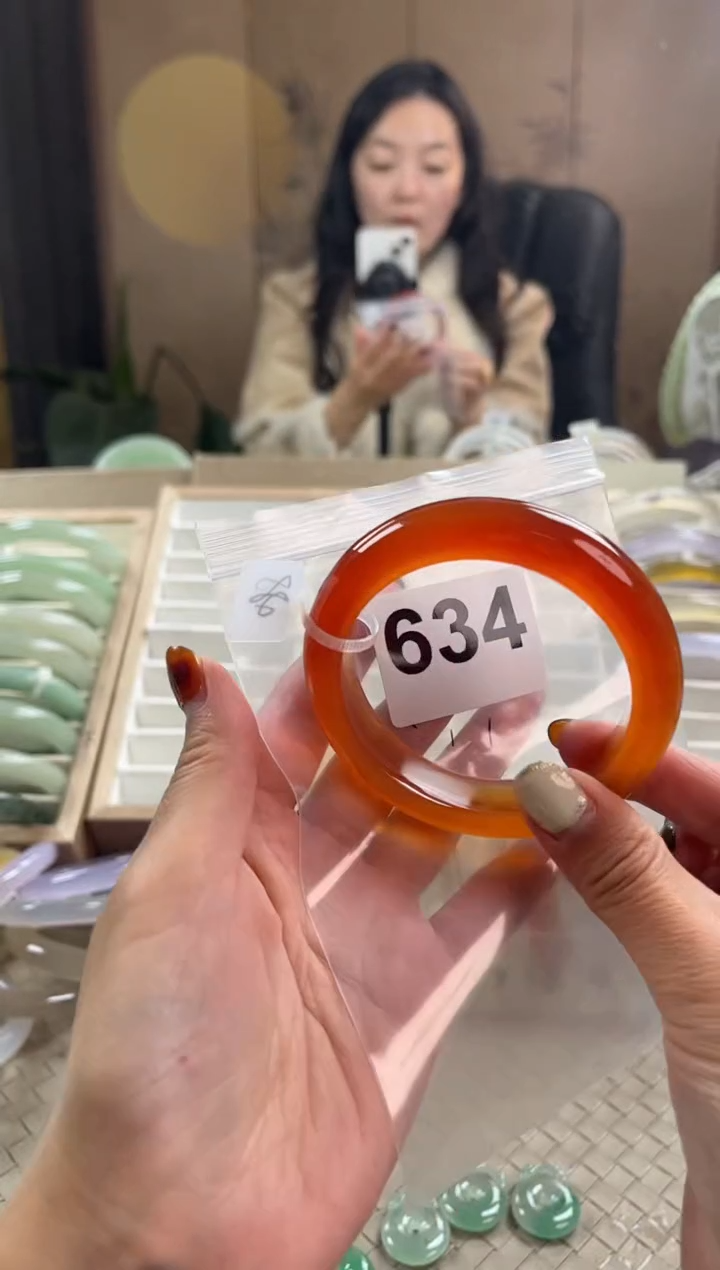 手镯玛瑙/玉髓未镶嵌锅**！634