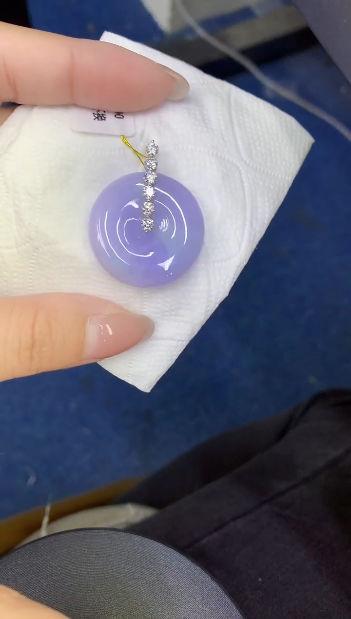 颈饰18K金镶嵌翡翠缅甸天然翡翠a货