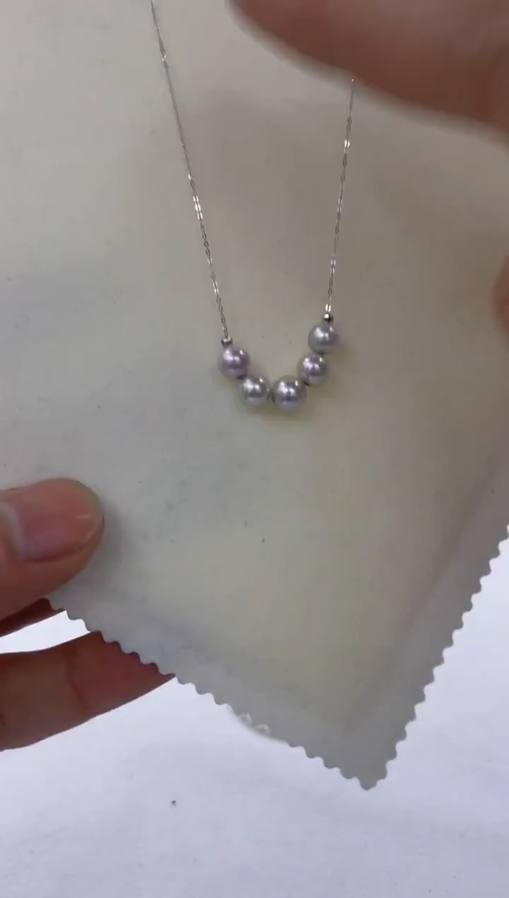 颈饰18K金镶嵌海水珍珠  