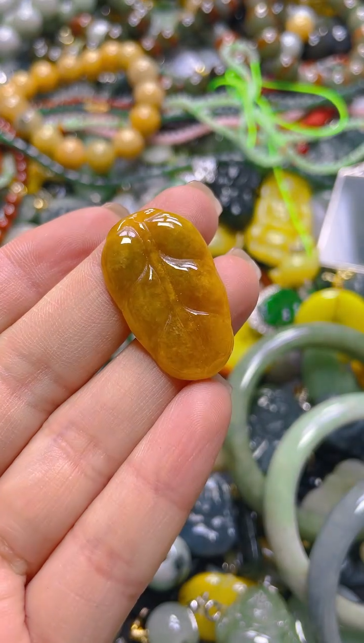 颈饰未镶嵌翡翠/F/翡翠A货，一件也是批发价