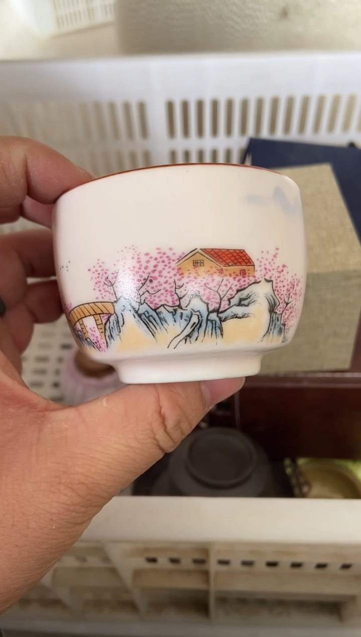 杯子瓷无运费险有瑕疵的摄影的产品有使用过的痕迹有点脏介意勿拍