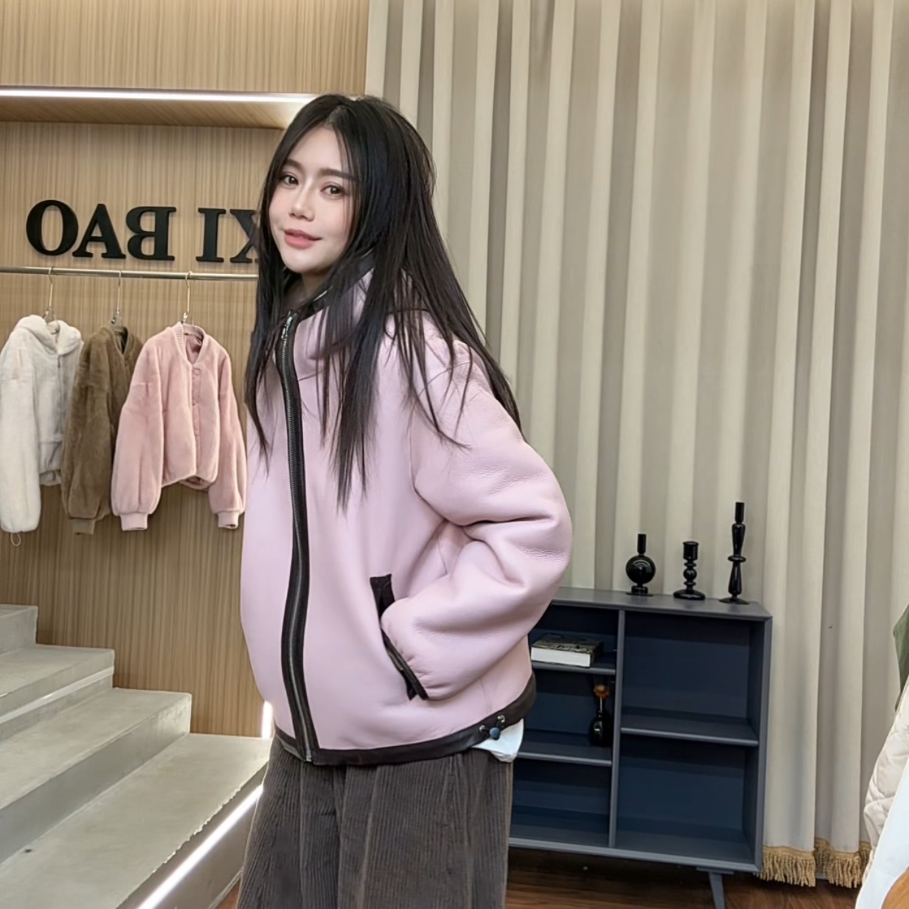 PINSHANGXIBAO/品尚喜宝冬季显瘦双面穿皮毛一体皮草外套 25900