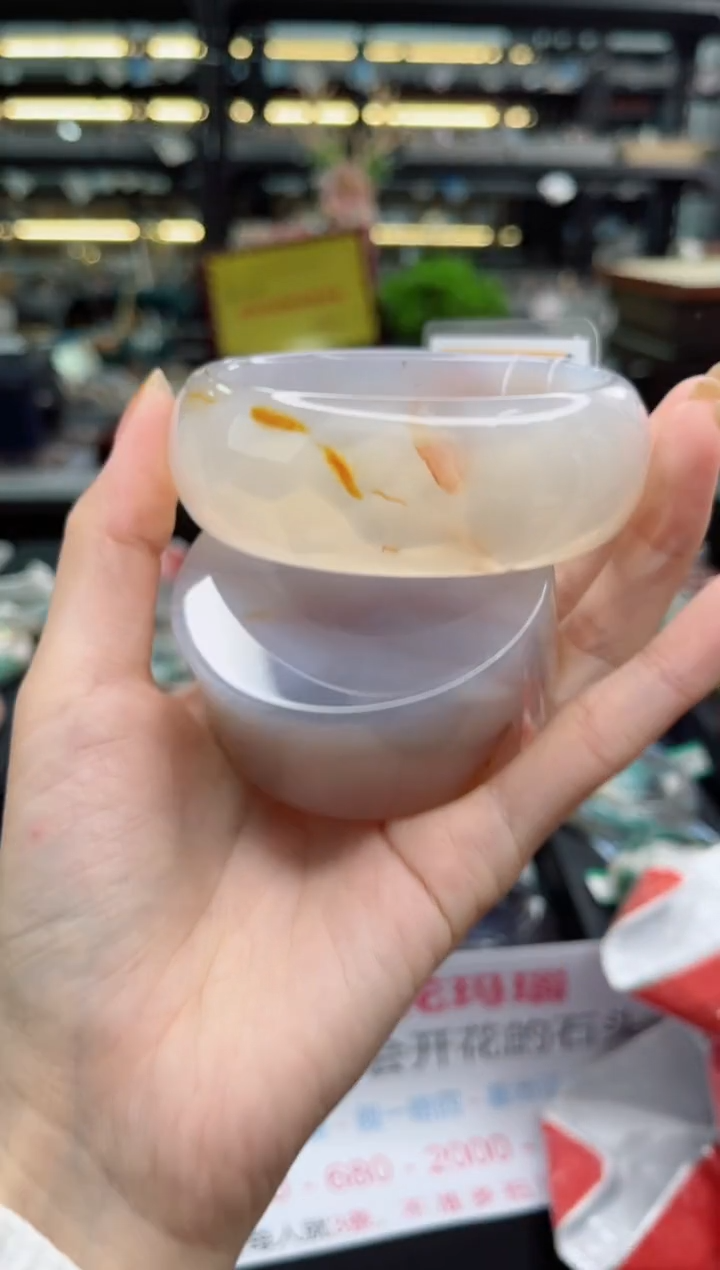 【闪购商品】石英质玉手镯未镶嵌67圈口（赠品镯心）3510290