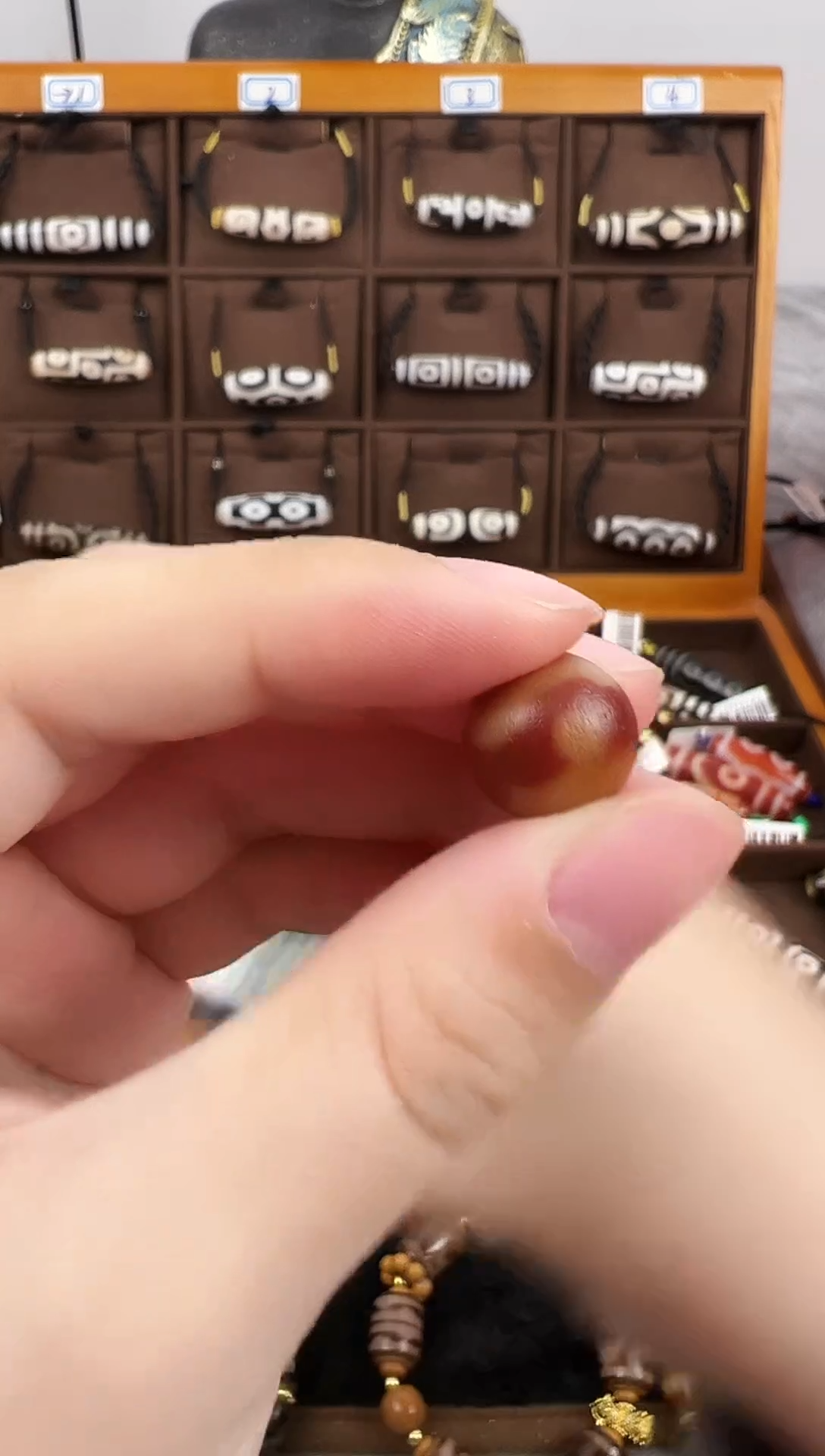 玛瑙/玉髓颈饰未镶嵌10.（微瑕）