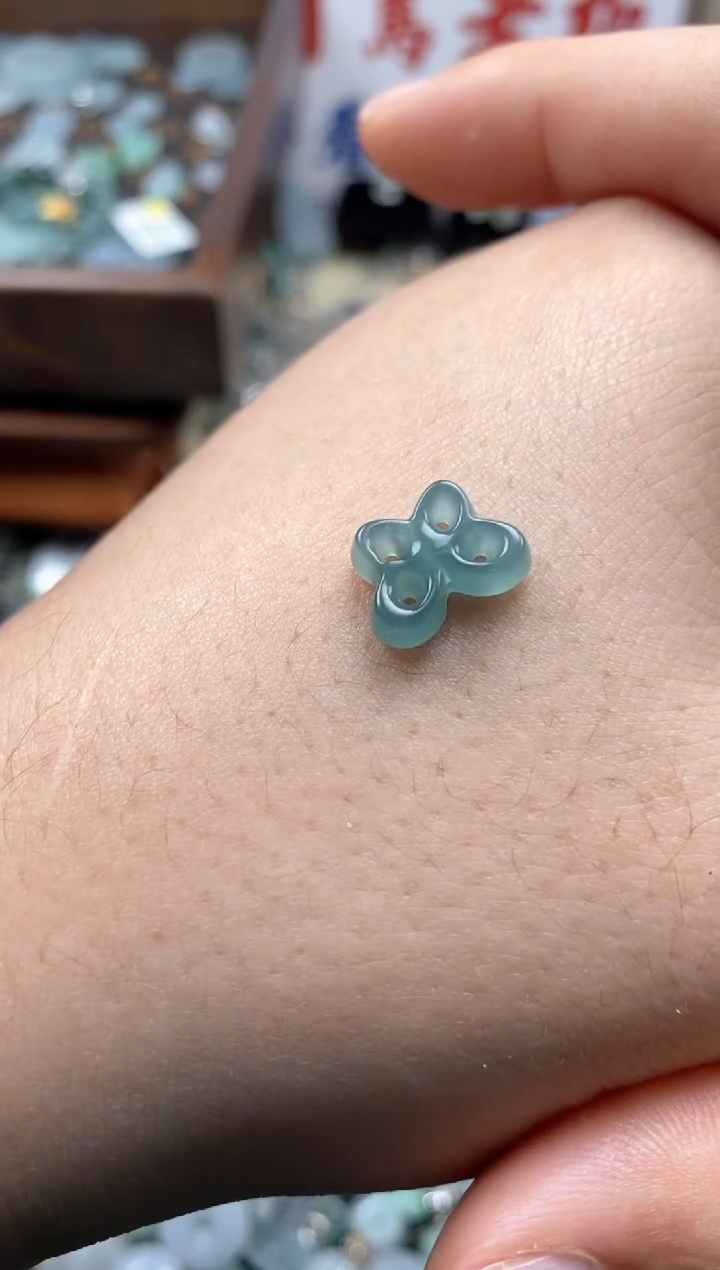 【闪购商品】翡翠颈饰未镶嵌哥哥