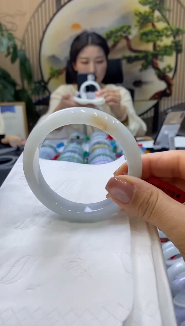 【闪购商品】翡翠手镯未镶嵌99901735