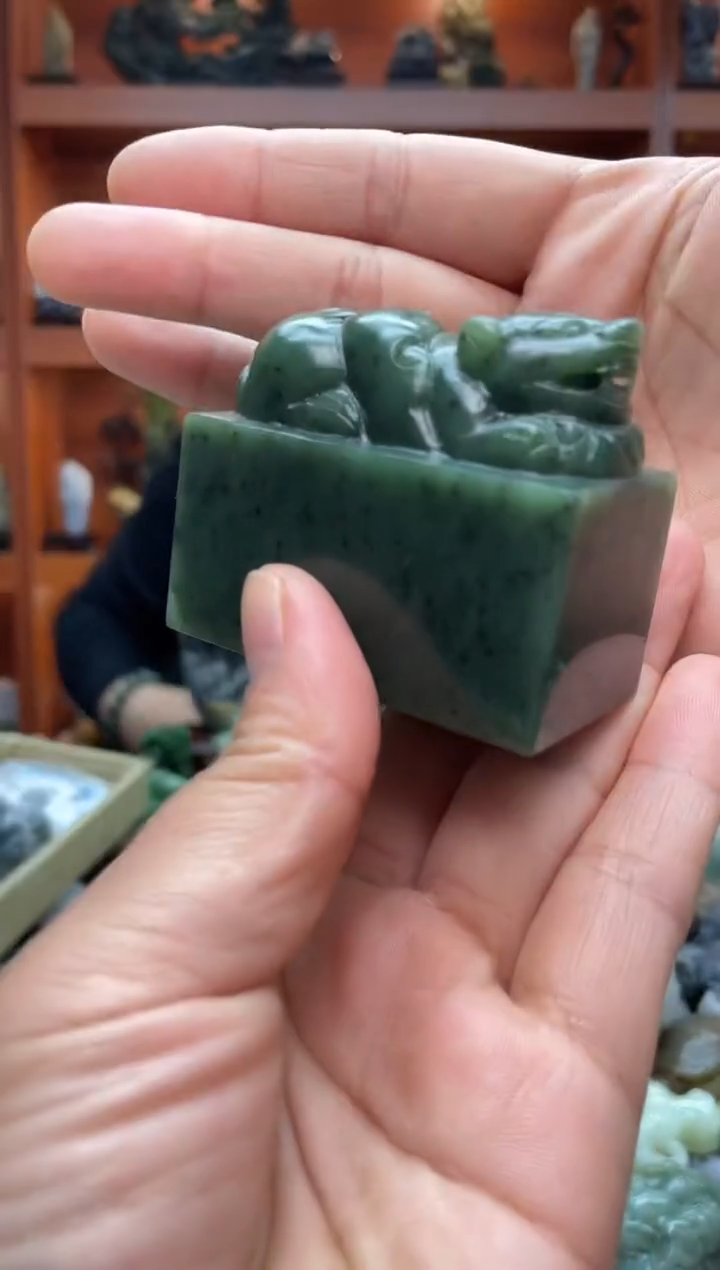 未镶嵌和田玉把件1