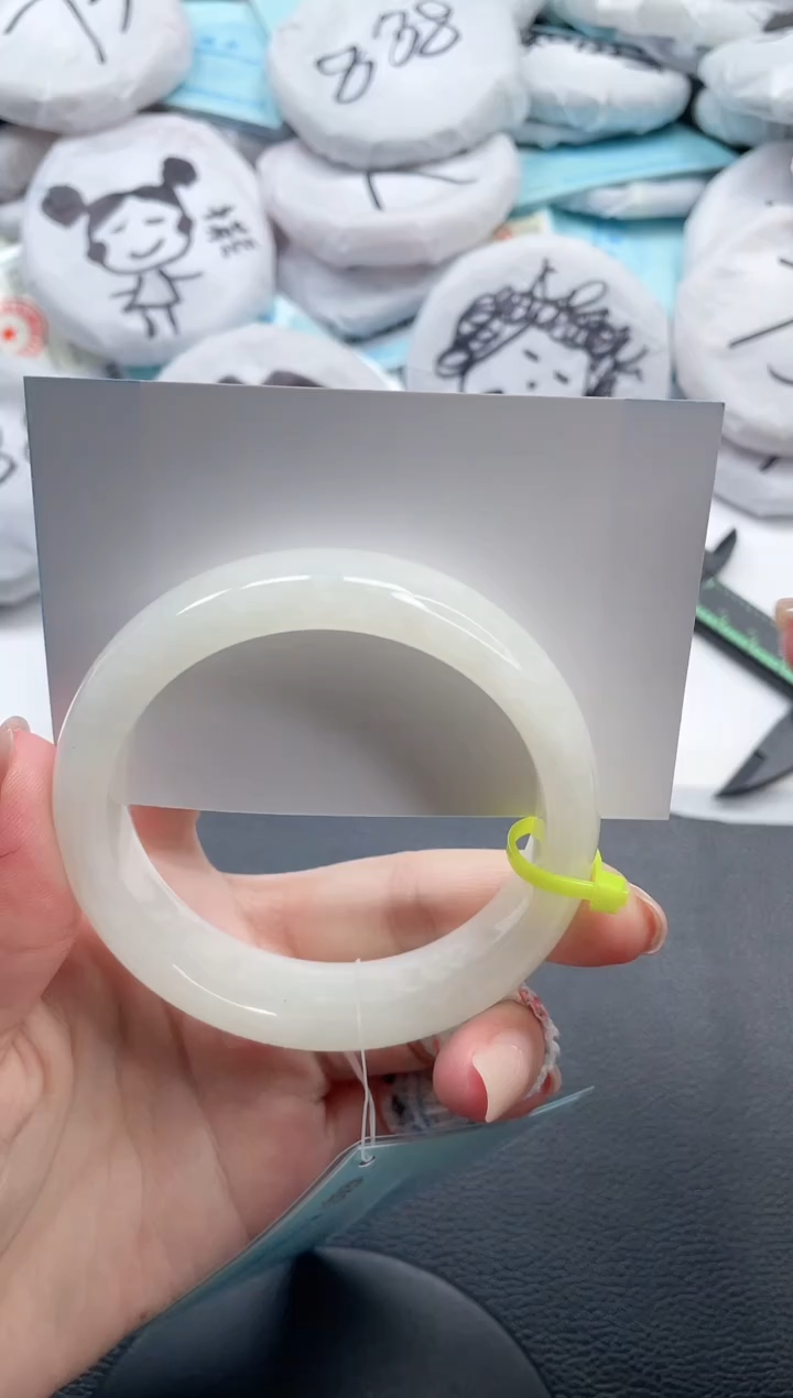 和田玉手镯未镶嵌13V105-59