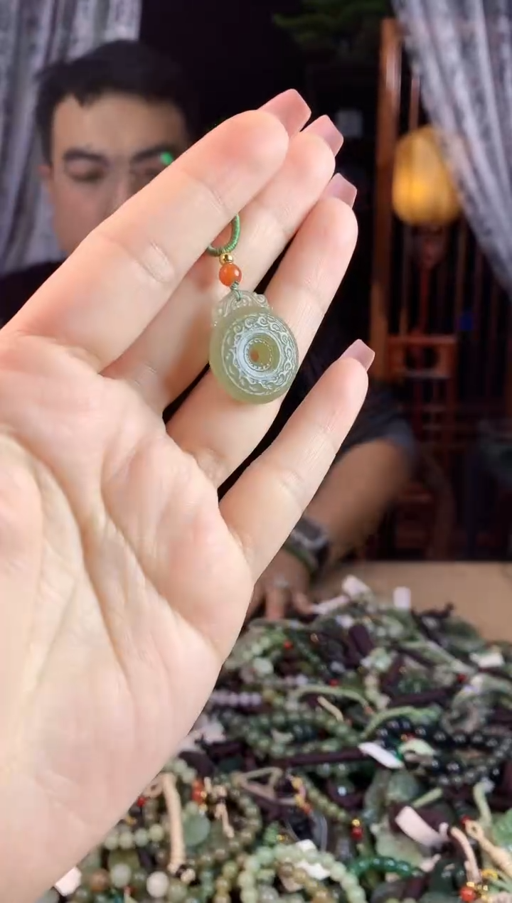 【闪购商品】和田玉挂件未镶嵌多样性发货拍一发一