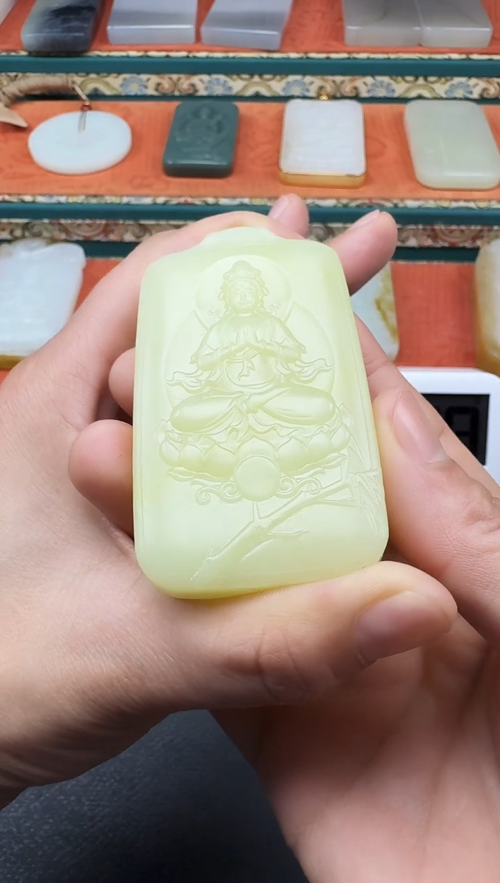 和田玉未镶嵌颈饰多多