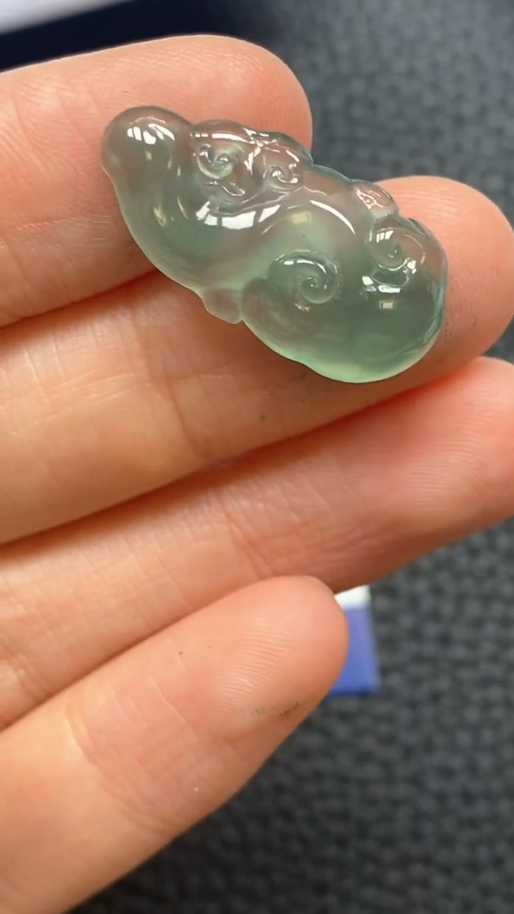 【闪购商品】翡翠吊坠(不含链)未镶嵌如意