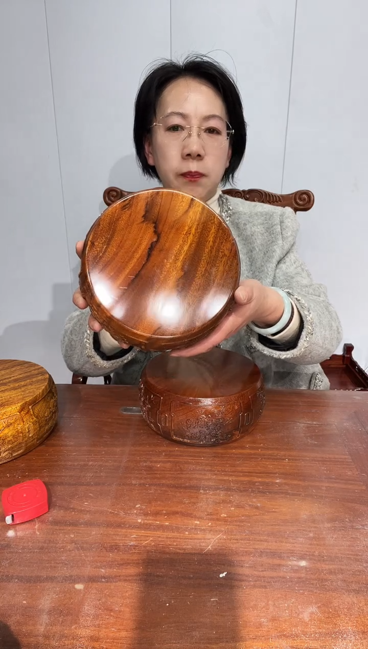 木洋*?瑕疵处理老花梅兰竹菊圆形20*18*8两个