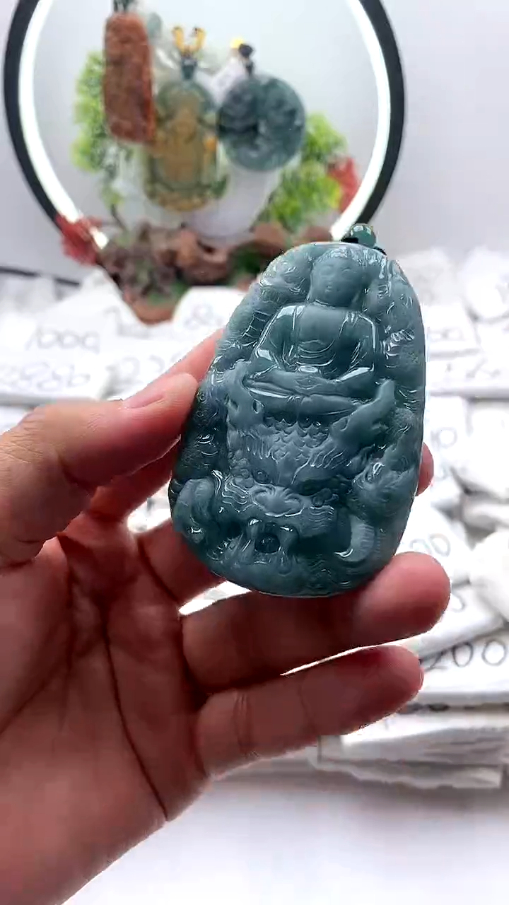 【闪购商品】翡翠颈饰未镶嵌大日如来