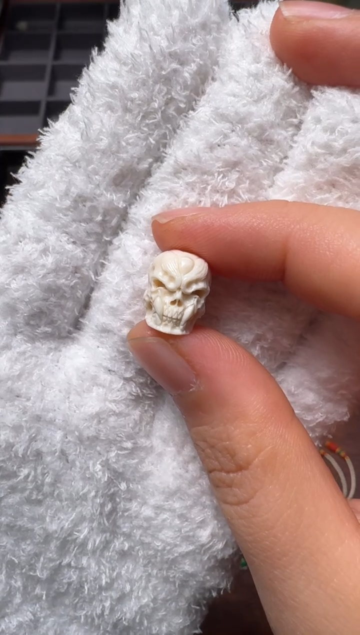 把件猛犸象牙雕刻骷髅配饰