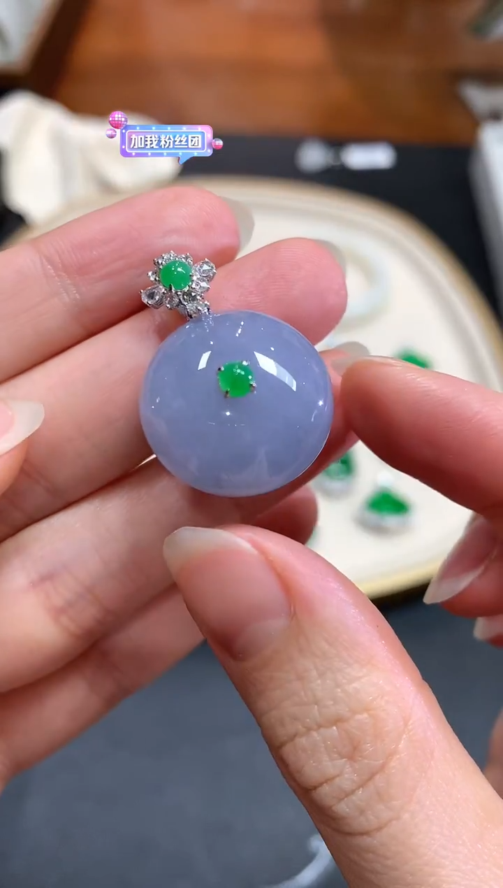 【闪购商品】翡翠吊坠(不含链)18K金镶嵌A49|8800