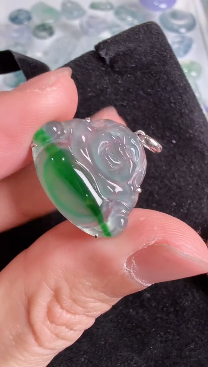 【闪购商品】翡翠吊坠(不含链)18K金镶嵌··