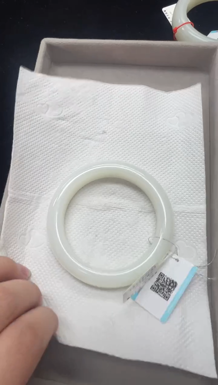 未镶嵌手镯和田玉天泰白玉54+手镯