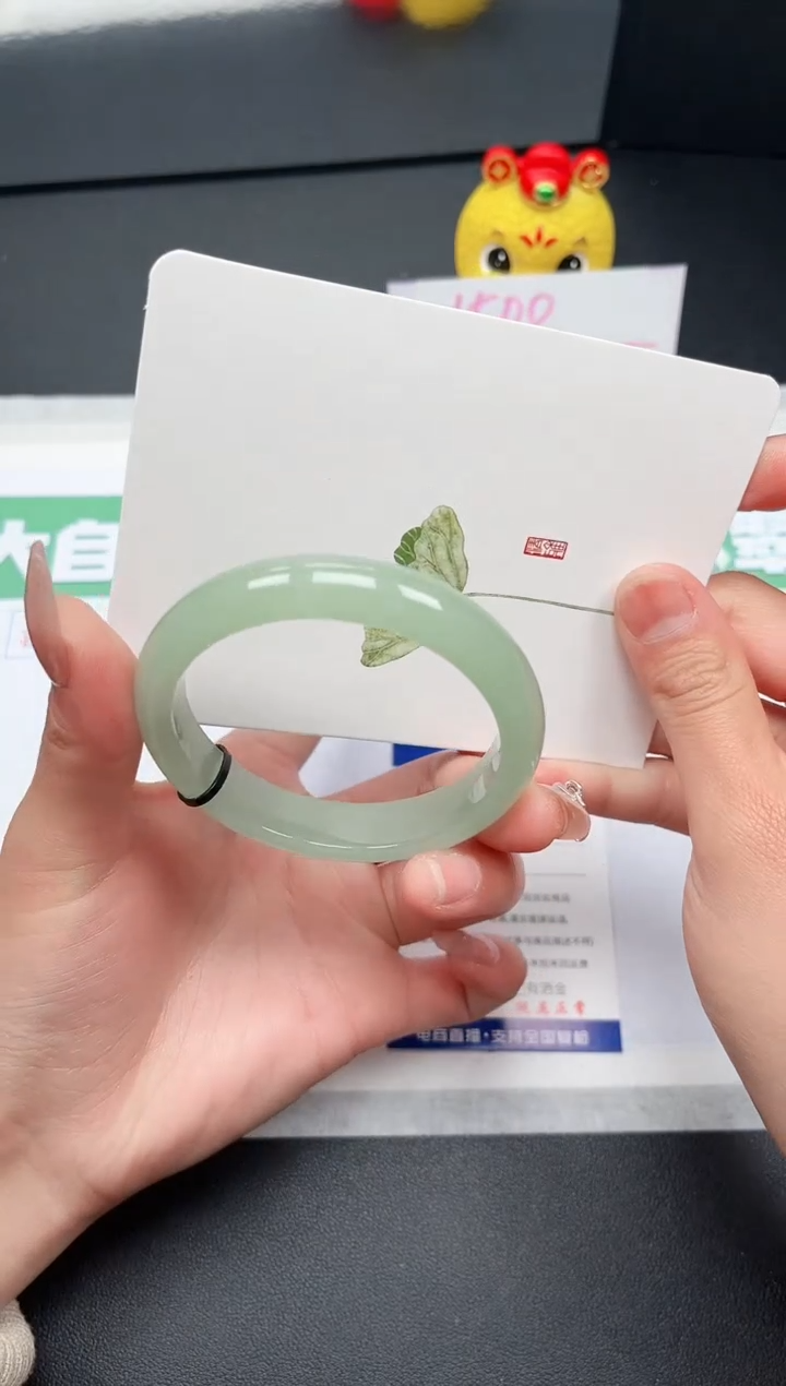 【闪购商品】石英质玉手镯未镶嵌99-57