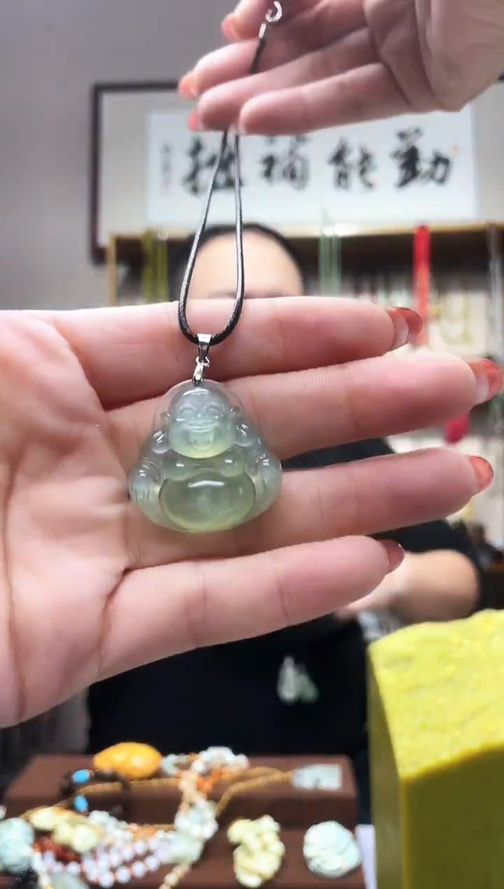 未镶嵌岫玉吊坠`