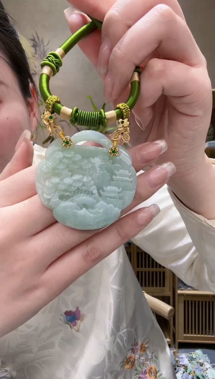 【闪购商品】翡翠颈饰未镶嵌吊坠