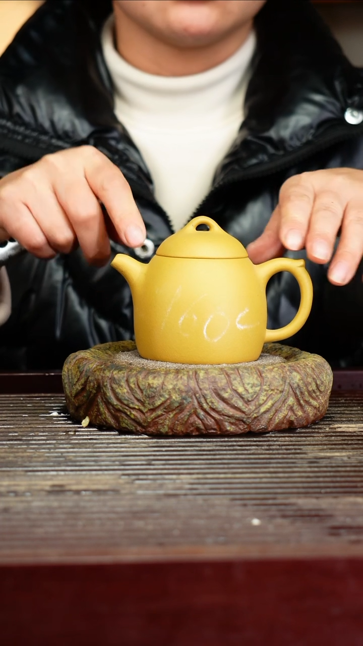 宜兴原矿紫砂壶茶壶宜兴原矿紫砂壶茶壶160C