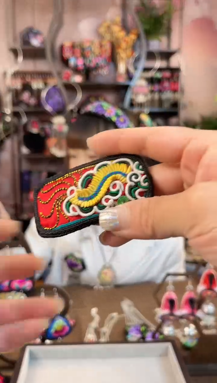 织绣民族风手工非遗老绣饰品241