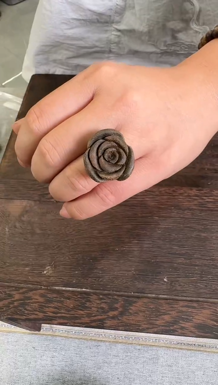 沉香沉香碎屑jz雕刻多样性发货一个