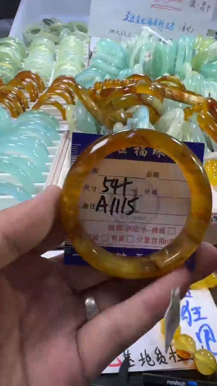 未镶嵌蛇纹石玉手镯1