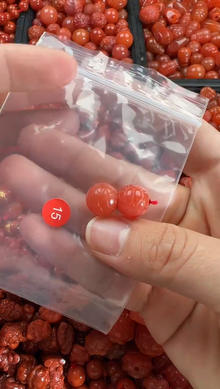 【闪购商品】南红玛瑙颈饰未镶嵌1