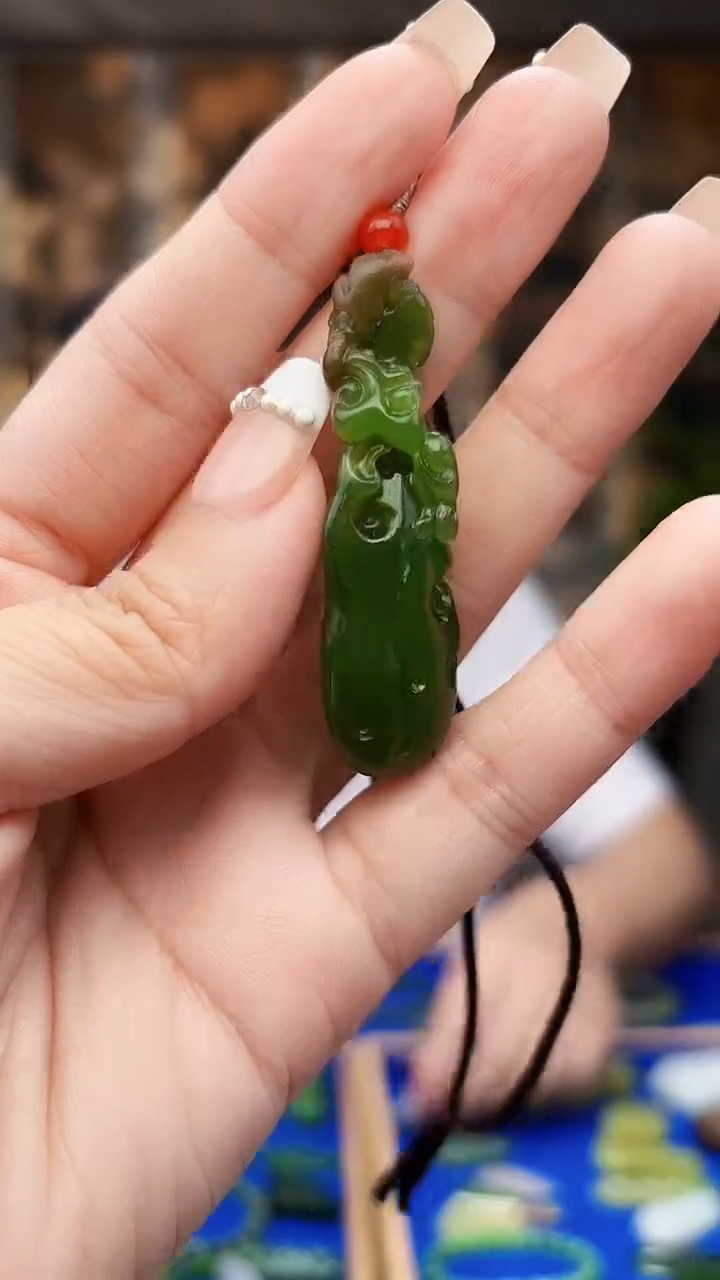 和田玉未镶嵌挂件拍一发一