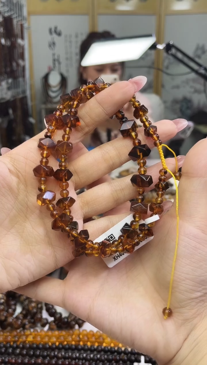【闪购商品】琥珀裸石未镶嵌唐八棱锁骨链